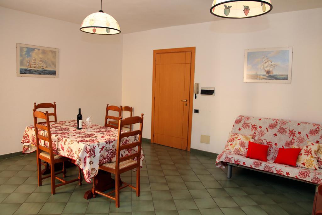 Aparthotel La Contessa Santa Teresa Gallura Pokoj fotografie