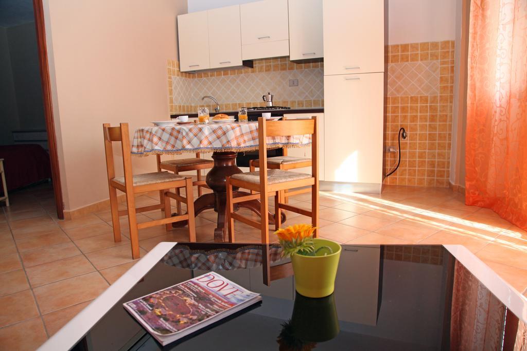 Aparthotel La Contessa Santa Teresa Gallura Pokoj fotografie