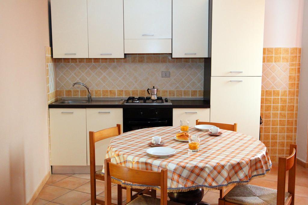 Aparthotel La Contessa Santa Teresa Gallura Pokoj fotografie