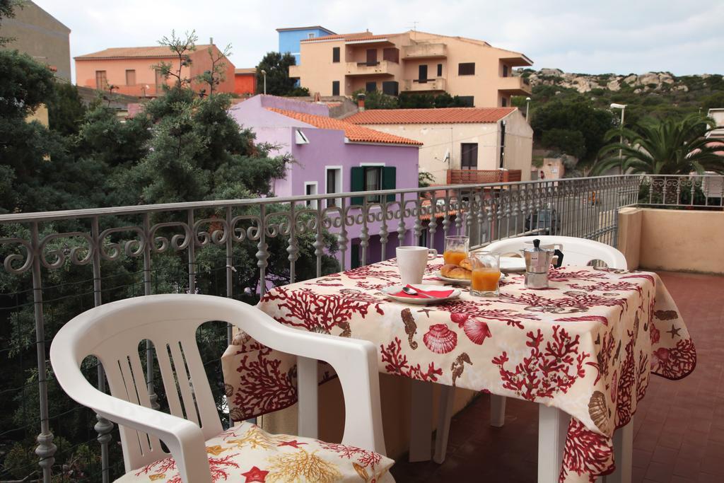 Aparthotel La Contessa Santa Teresa Gallura Pokoj fotografie