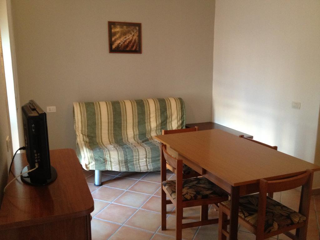 Aparthotel La Contessa Santa Teresa Gallura Pokoj fotografie